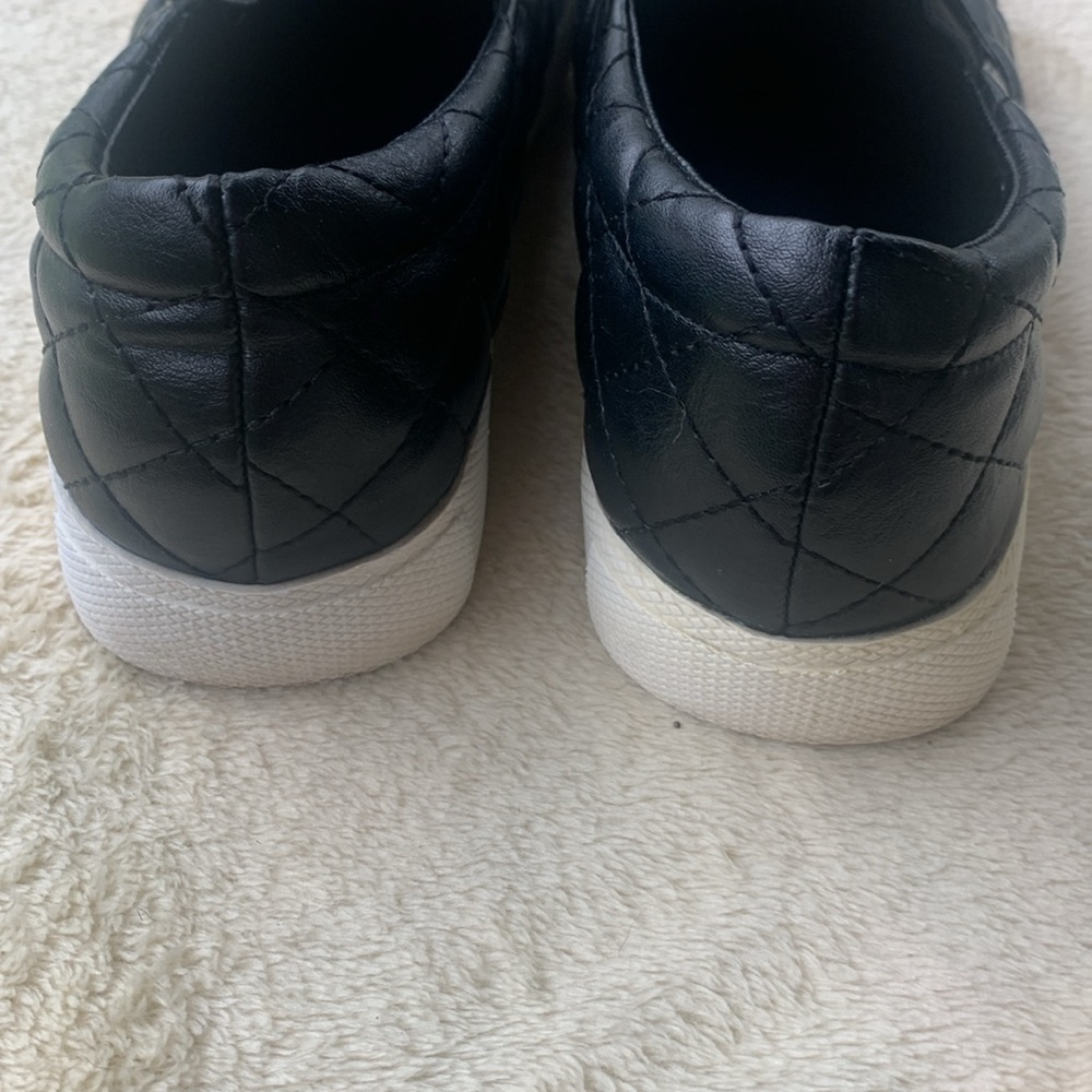 Wanted slip ons - Picture 3 of 4
